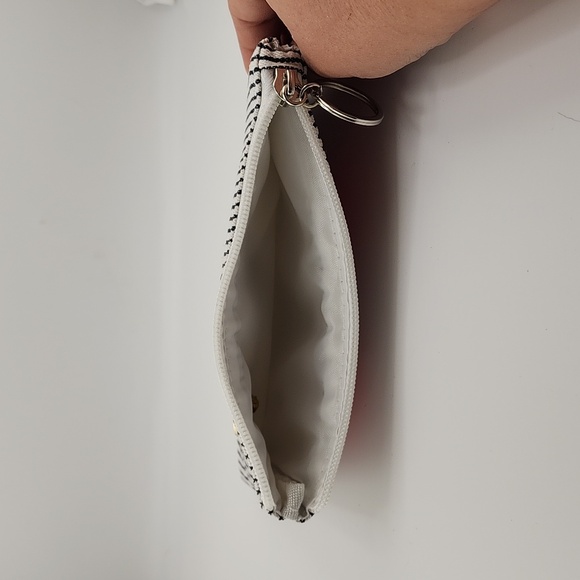 Guess Travel Makeup Bag - Picture 3 of 3